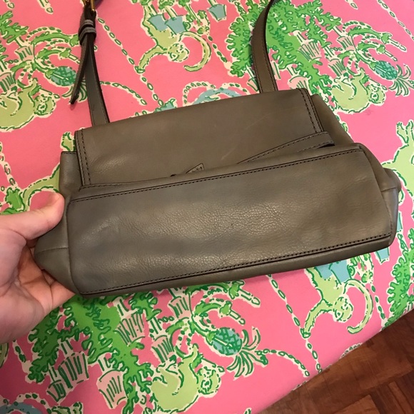 Fossil Willow Crossbody purse in gray - Picture 2 of 8